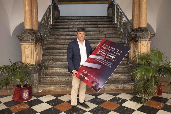 El delegado de Presidencia, Asistencia Económica a los Municipios y Mancomunidades y Protección Civil de la Diputación de Córdoba, Rafael Llamas.