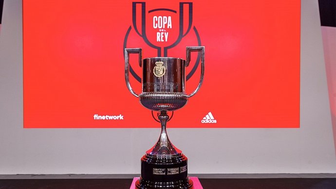 Trofeo de la Copa del Rey de la RFEF.