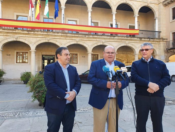 Rueda de prensa del PP en Guadix (Granada).