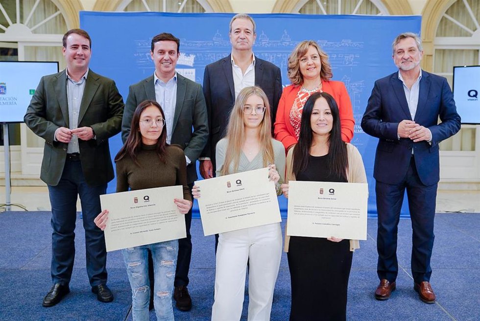 Acto de entrega de las becas Qvision