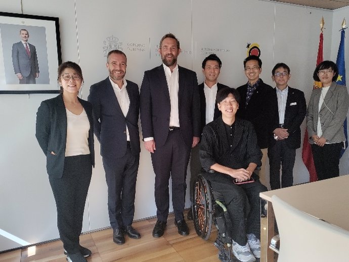 España promueve el turismo inclusivo para personas con discapacidad con turoperadores japoneses.