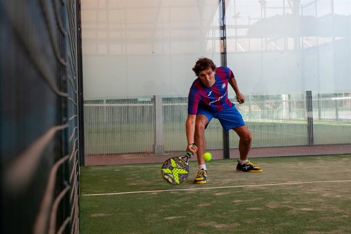 El ex futbolista del FC Barcelona Julio Salinas, en un evento organizado por Nacex.