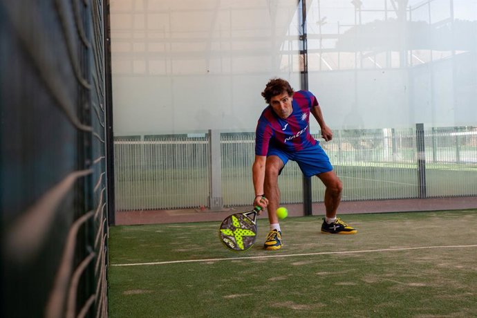 El ex futbolista del FC Barcelona Julio Salinas, en un evento organizado por Nacex.