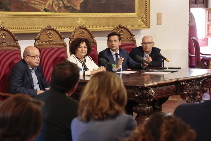 Presentación de la candidatura de Granada a la Agencia de la IA a los científicos