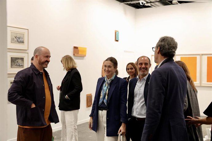 La Comunidad de Madrid reconoce a las artistas Irene de Andrés y Victoria Encinas en la Feria de Arte Contemporáneo Estampa 2022