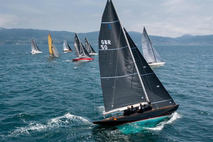 Archivo - El Trofeo Galicia Calidade busca en Sanxenxo a los nuevos campeones de España de la clase 6 Metros