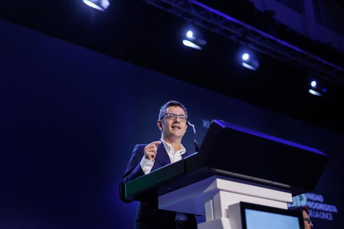 El ministro de la Presidencia, Relaciones con las Cortes y Memoria Democrática, Félix Bolaños, interviene en el XI Congreso estatal Unidad Progresista de la ONCE, en el Centro Deportivo y Cultural (CDC) ONCE, a 8 de octubre de 2022, en Madrid (España). 