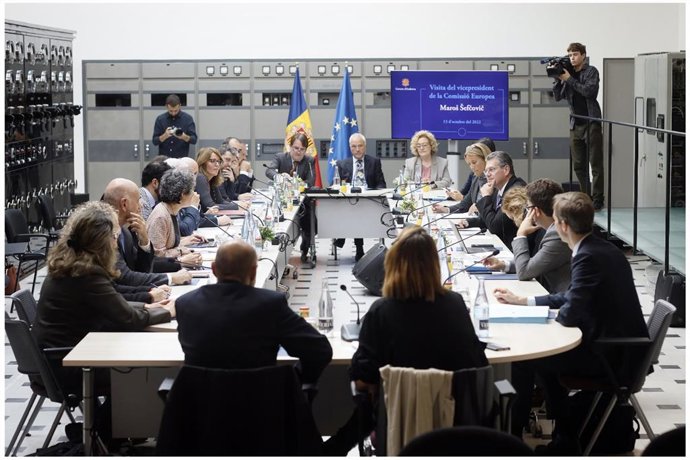 Reunión entre una delegación del Gobierno andorrano, encabezado por Xavier Espot, y el vicepresidente de la CE, Maro efcovic