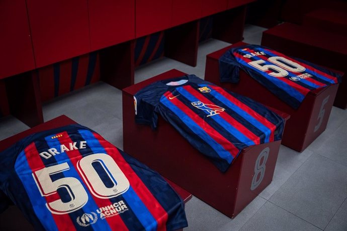 El CF Barcelona lucirá el emblema del cantante Drake en El Clásico para celebrar su récord de reproducciones en Spotify.