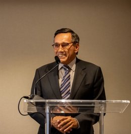 José Manuel Hesse toma posesión como nuevo decano del COIAE y presidente de la AIAE.