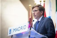 Almeida insta a Sánchez a "dar ejemplo" y "no tener el Gobierno más caro de la historia en el peor momento"