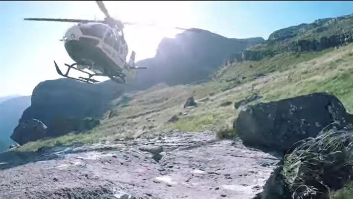 Imagen del reportaje documental del Ministerio del Interior sobre el rescate en montaña de la Guardia Civil