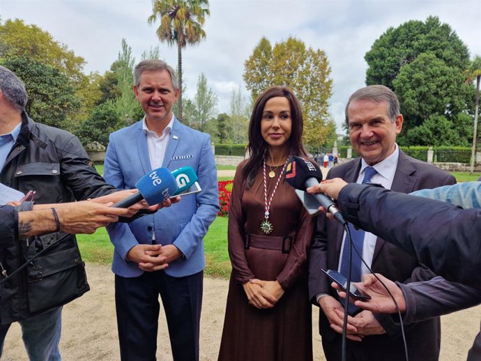 Pardo de Vera este viernes en Vigo recogiendo la Medalla de Oro de la ciudad.