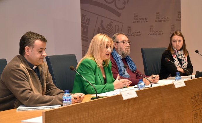 De izda a dcha, Sala, De Gregorio, De la Casa y Fernández presentan el proyecto para mantener el patrimonio cultural en Soria.