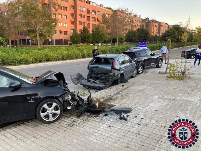 Detenido un conductor en Valdemoro tras embestir a varios coches estacionados y sextuplicar la tasa de alcohol