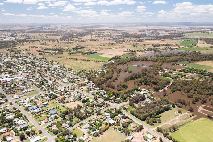 Archivo - An image captured by an arial drone shows floodwaters seen around the Lachlan River in the town of Forbes, NSW, Wednesday, November 17, 2021. Hundreds of people have been evacuated from homes in Forbes in the NSW central west after a local riv