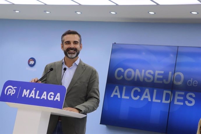 Ramón Fernández-Pacheco, consejero de Sostenibilidad, Medio Ambiente y Economía Azul y portavoz de la Junta de Andalucía, en la clausura del Consejo de Alcaldes del PP de Málaga