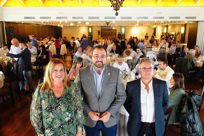 Encuentro con militantes del PSOE organizado por la Agrupación Socialista de Langreo en el marco de los actos de su 125 aniversario.