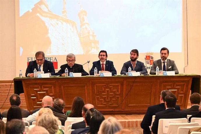 El vicepresidente de la Junta participa en la presentación oficial de la Fundación Educatio Servanda en el Monasterio de la Santa Espina