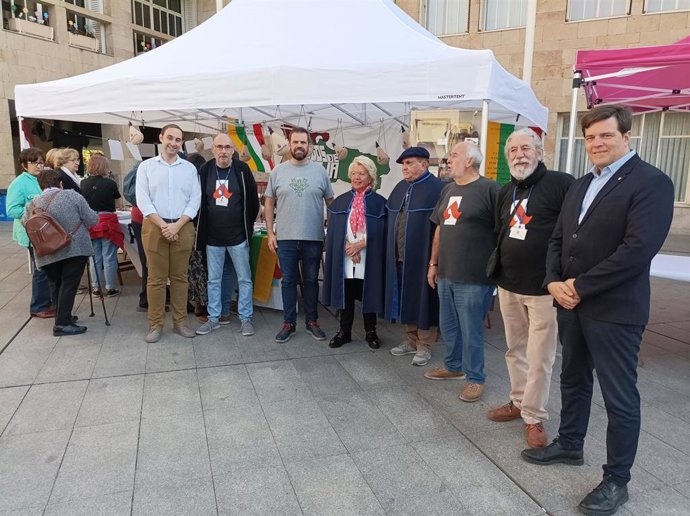La Plaza del Ayuntamiento acoge la última jornada del XXIX Encuentro de Asociaciones Culturales