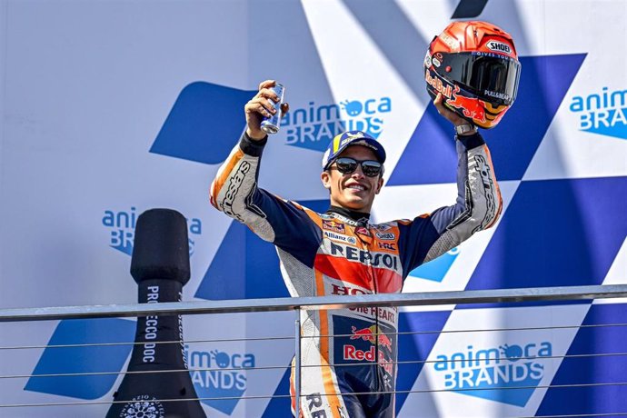 El piloto español Marc Márquez (Repsol Honda) en el podio en Australia