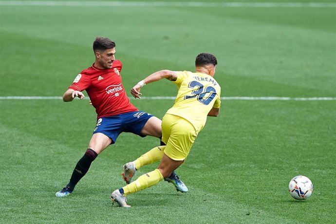 Archivo - Yeremi Pino y Nacho Vidal en un Villarreal-Osasuna