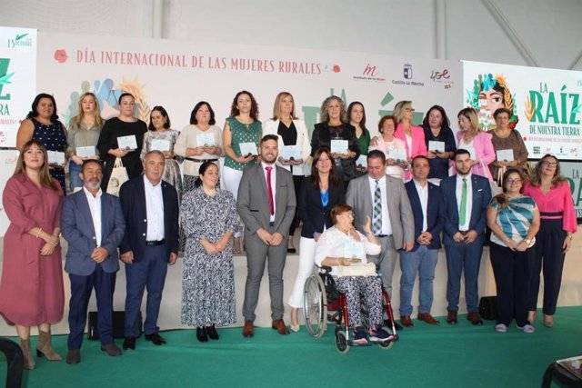 Entrega de reconocimientos a mujeres rurales organizada por el Ayuntamiento de Porzuna en el marco del Día Internacional de las Mujeres Rurales.