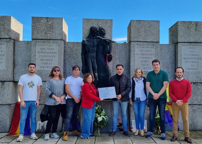 El Parlamento riojano homenajea a los riojanos deportados y asesinados en los campos de exterminio del nazismo