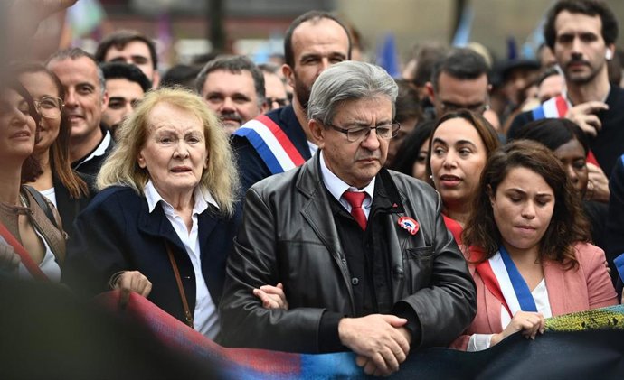 El líder de la Nueva Unión Popular Ecologista y Social (NUPES), Jean-Luc Mélenchon, en una manifestación por la carestía de la vida