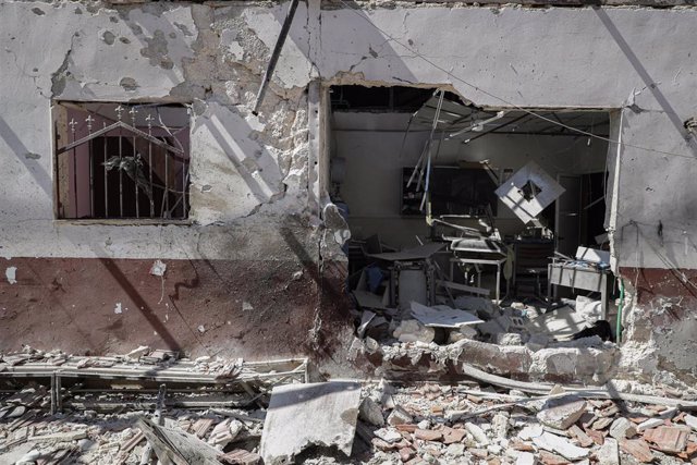 Archivo - 13 June 2021, Syria, Afrin: A general view of the damage at al-Shifaa Hospital in Syria's northern town of Afrin, which is controlled by Turkish-backed rebels, a day after it was reportedly targeted, along with neighbouring residential areas, 