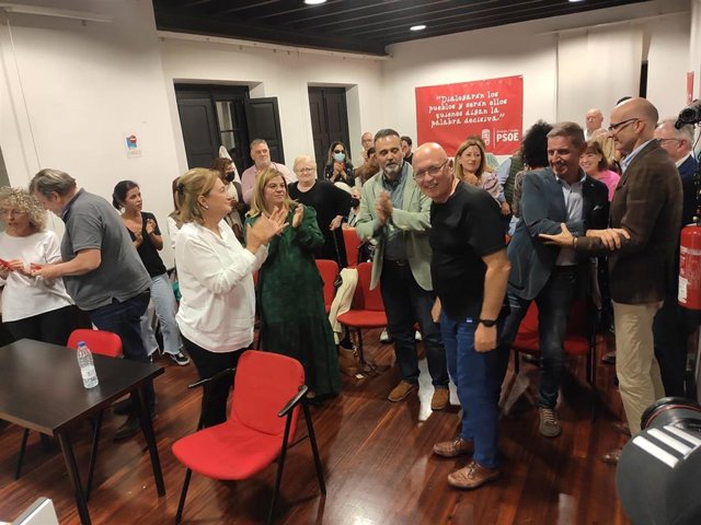 Carlos Llaneza gana las primarias a la AMSO.