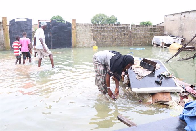 Archivo - Inundaciones en Banjul, Gambia