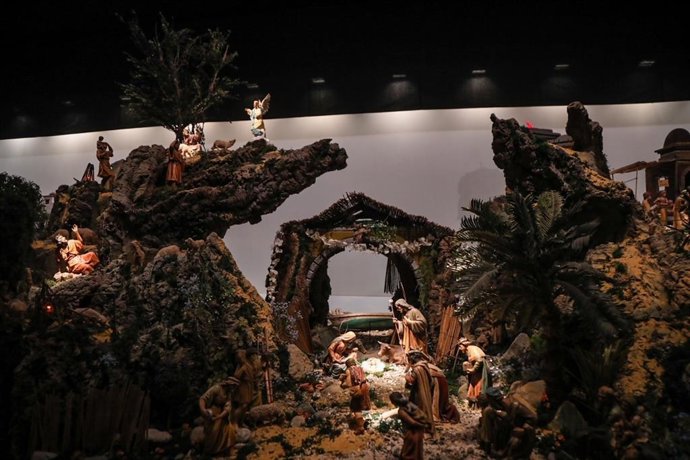 El Ayuntamiento De Málaga Informa: El Área De Fiestas Prepara Un Año Más Una Guía Con Los Belenes De La Ciudad