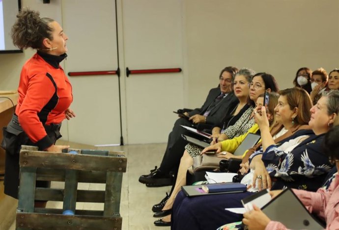 Actuación teatral en las 'Jornadas sobre trata de personas con fines de explotación sexual, Pornografía y Prostitución'.