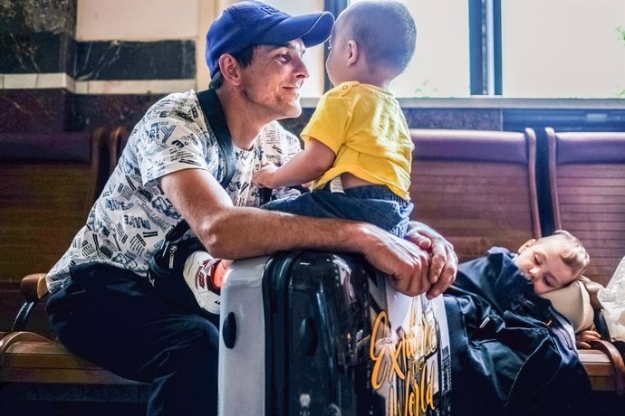 Archivo - June 6, 2022, Lviv, Ukraine: Refugees from Donbass at the train station of Lviv. Every day, displaced people from all over Ukraine fleeing from combat zones or occupied territories by the Russian army seek shelter in western Ukraine or abroad.