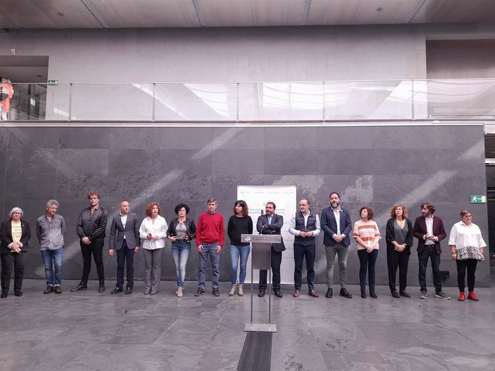 Imagen del acto celebrado en el Parlamento de Navarra con motivo del Día Internacional para la Erradicación de la Pobreza