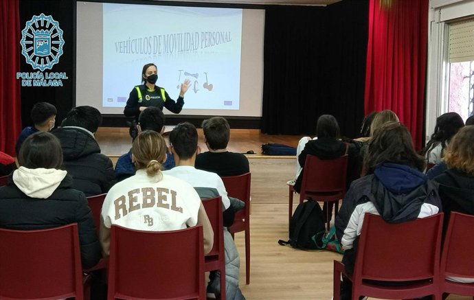 Clases impartidas por la Policía Local de Málaga