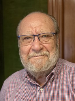 El actor de doblaje ha prestado su voz a David Attenborough, Gordon Jackson (el mayordomo de Arriba y abajo), Albert Hague (el profesor Shorofski de Fama), John Williams o Christopher Lee, entre otros.