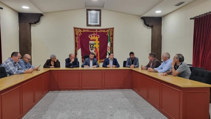 El consejero de Desarrollo Sostenible, José Luis Escudero, en Los Navalmorales.