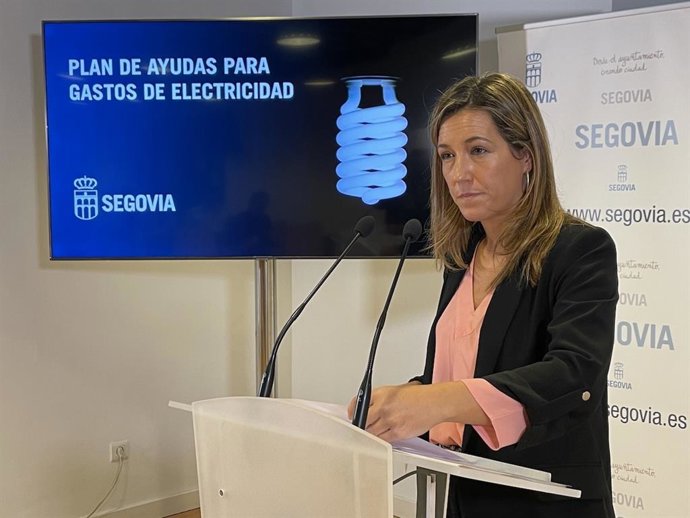 Ana Peñalosa durante la rueda de prensa.