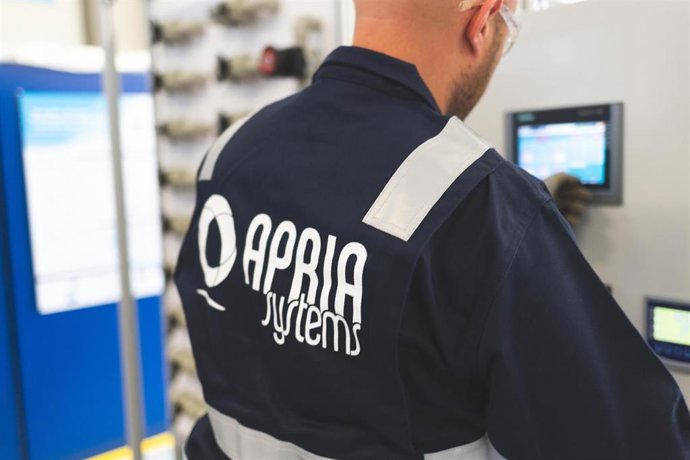 Archivo - Un operario de APRIA Systems