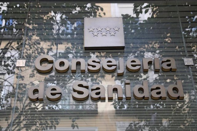 Archivo - Fachada de la Consejería de Sanidad de la Comunidad de Madrid, en Madrid (España)