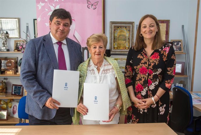 17.10.22 Nota Y Foto Ayto Huelva (Convenio Santa Águeda)