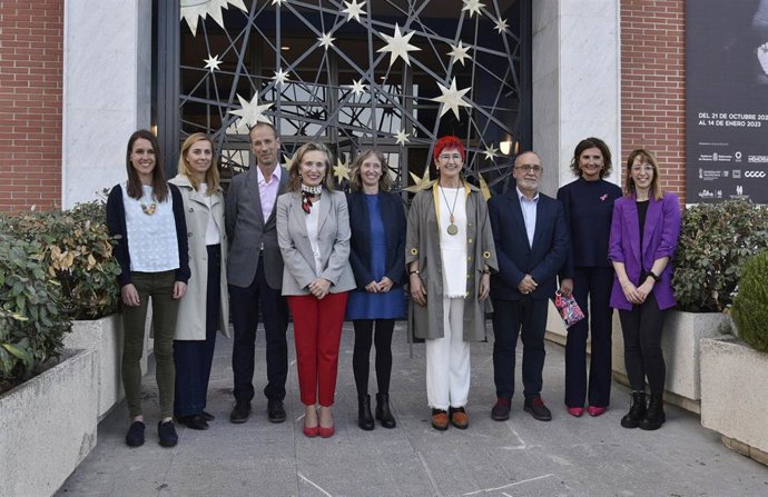 Ane Miren Sagardia; Sara Pasalodos; Ángel Alonso; Izakun Goñi; Maite Mendioroz; Santos Induráin; Juan Cruz Cigudosa; M José Oraa; y Mónica Arasanz