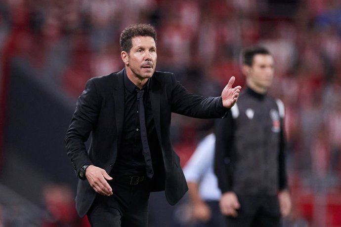 Diego Pablo 'Cholo' Simeone head coach of Atletico de Madrid reacts during the La Liga Santander match between Athletic Club and Atletico de Madrid at San Mames on October 15, 2022, in Bilbao, Spain.