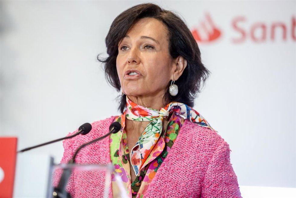 Archivo - La presidenta del Grupo Santander, Ana Botín, interviene en la presentación de los resultados de la entidad en 2021, a 2 de febrero de 2022, en Boadilla del Monte, Madrid (España).