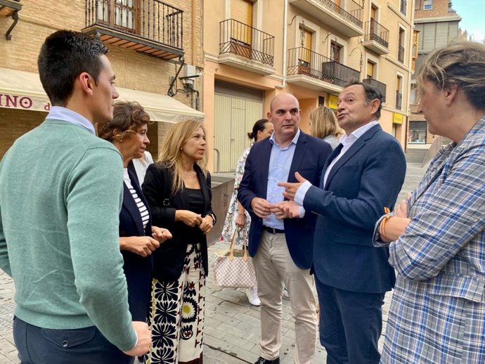 Alós (PP) ha visitado Tarazona con su equipo.