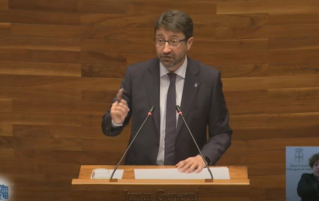 El consejero de Empleo, Industria y Promoción Económica, Enrique Fernández.