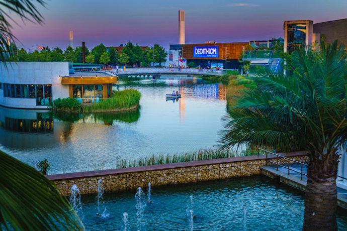 Lago de Puerto Venecia.