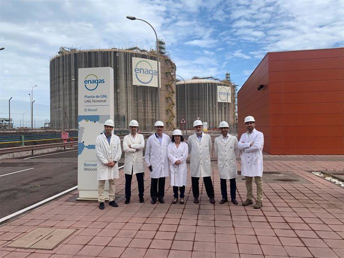 La Universidad de Oviedo y Enagás acuerdan impulsar una cátedra sobre gases renovables.